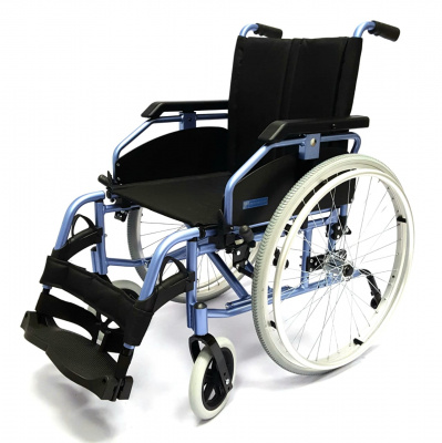 Кресло-коляска инвалитная складкая с пренадлежностями LY-710 (710-070)